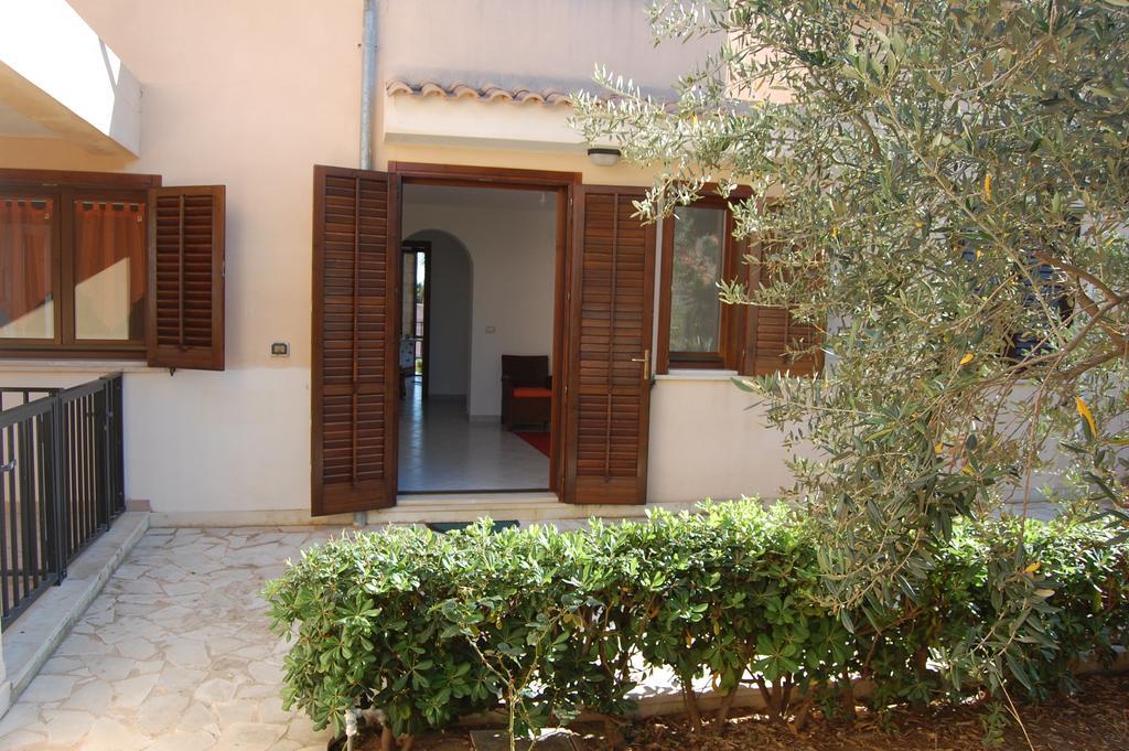 Hibiscus Rosso Villa Donnalucata  Exterior photo